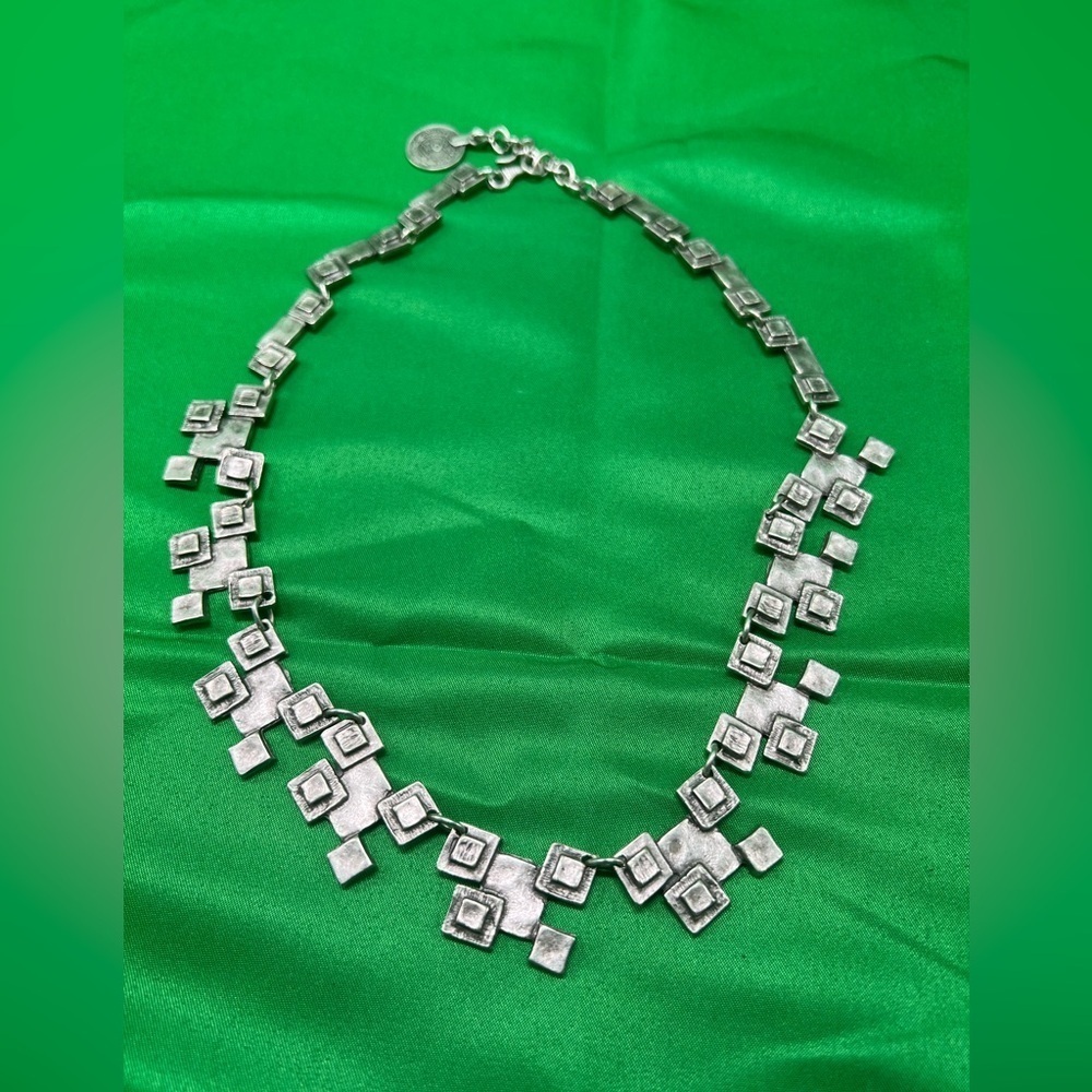 Elegant Silver Geometric Necklace